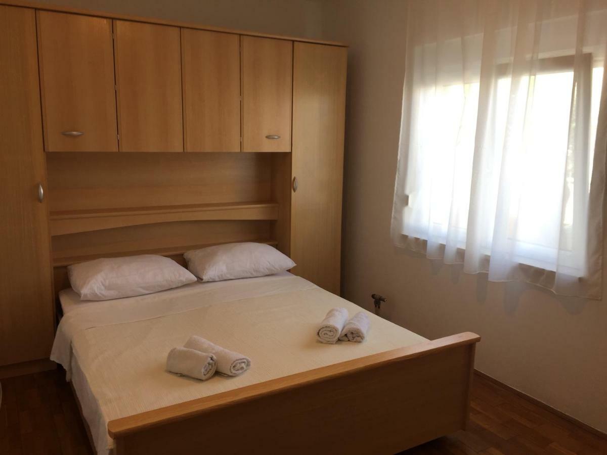 Apartman Visic 1692 Kaštela Exterior foto